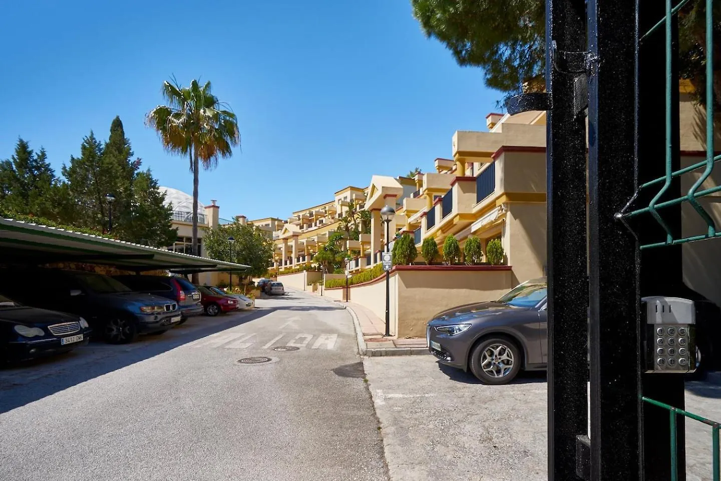 Oleholidays 345 Romana Playa Atico Vistas Al Mar Apartment Marbella