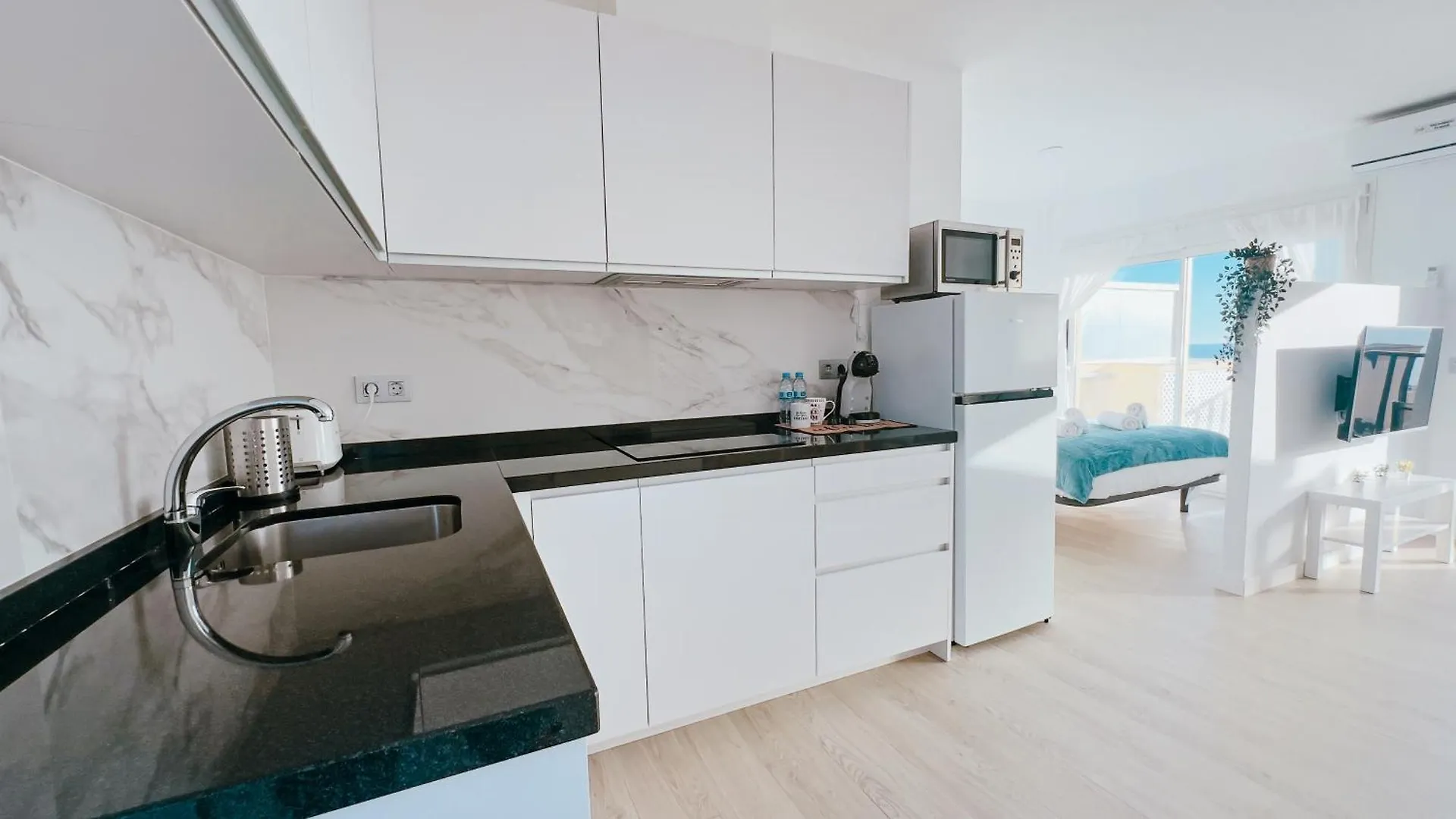 Oleholidays 345 Romana Playa Atico Vistas Al Mar Apartment Marbella